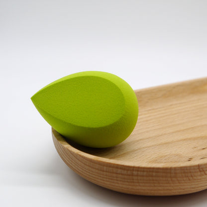 waterdrop with one cut
